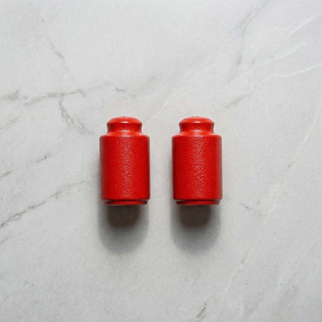Red Porcelain Salt Shaker 2pcs (RAK)